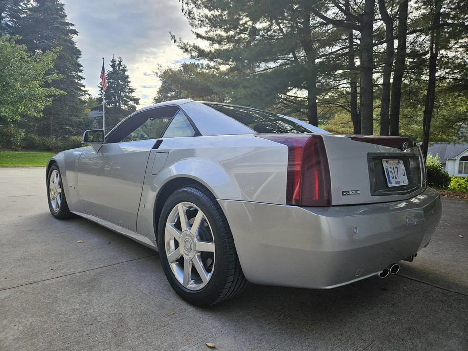 2008 Cadillac XLR - Image 16 of 31