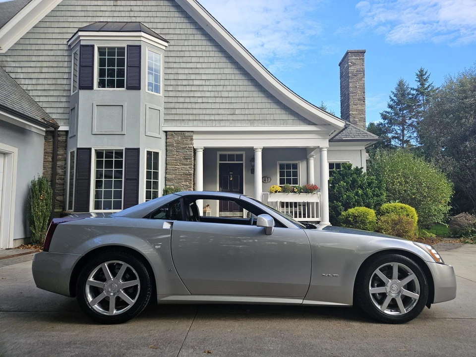 2008 Cadillac XLR - Image 9 of 31