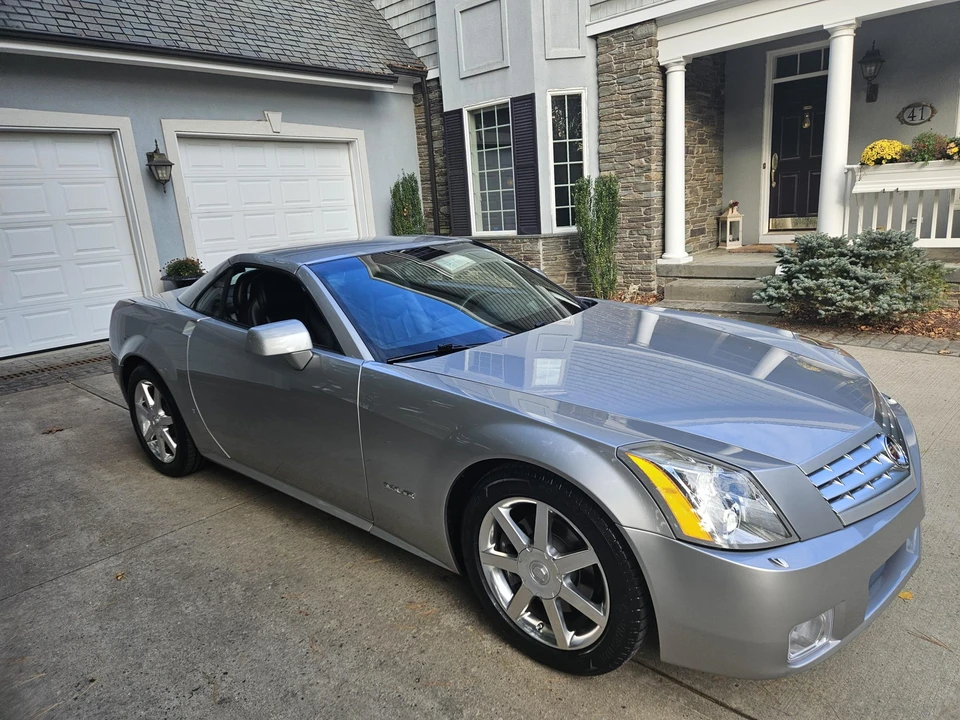 2008 Cadillac XLR - Image 8 of 31