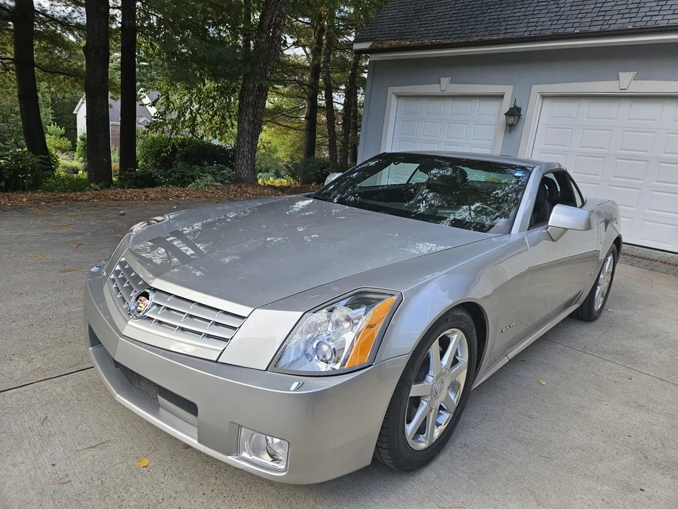 2008 Cadillac XLR - Image 4 of 31