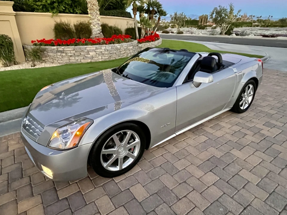 2008 Cadillac XLR - Image 16 of 31