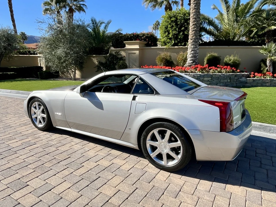 2008 Cadillac XLR - Image 12 of 31