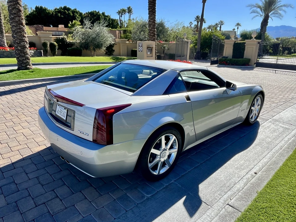 2008 Cadillac XLR - Image 10 of 31