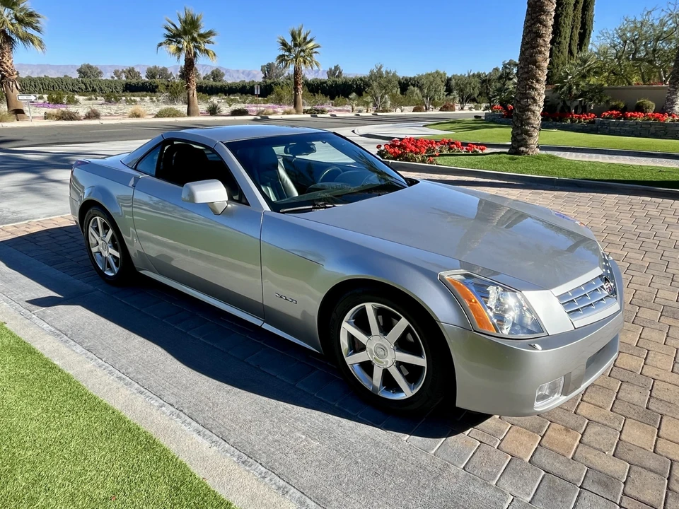 2008 Cadillac XLR - Image 7 of 31