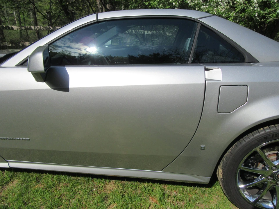 2008 Cadillac XLR-V - Image 24 of 31