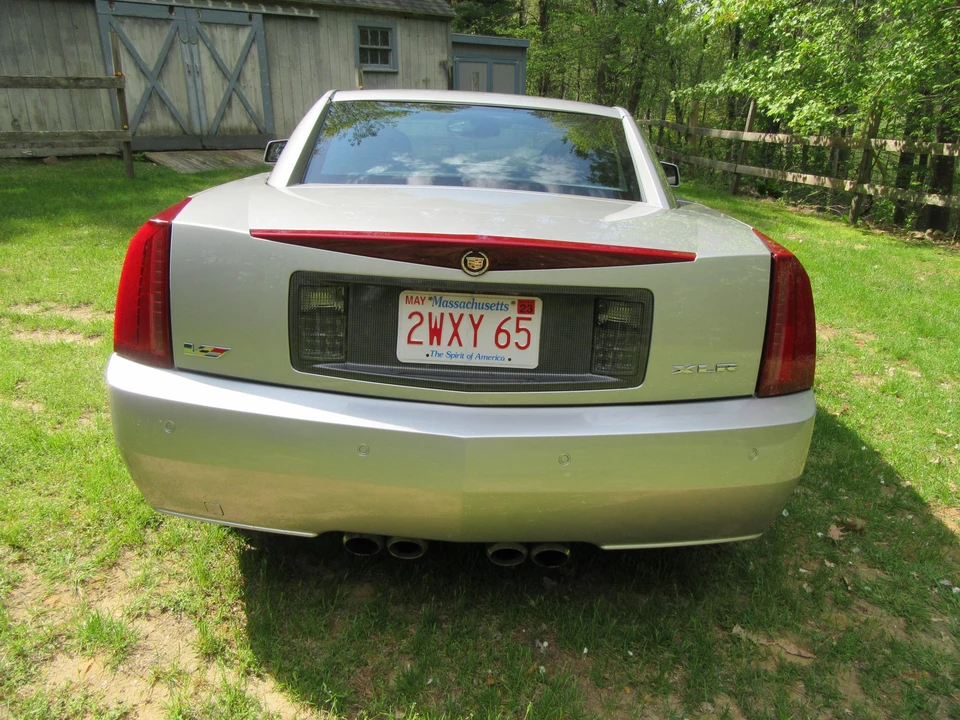 2008 Cadillac XLR-V - Image 19 of 31