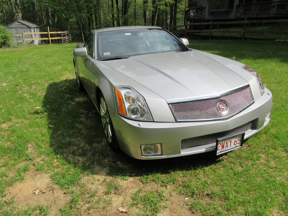 2008 Cadillac XLR-V - Image 10 of 31