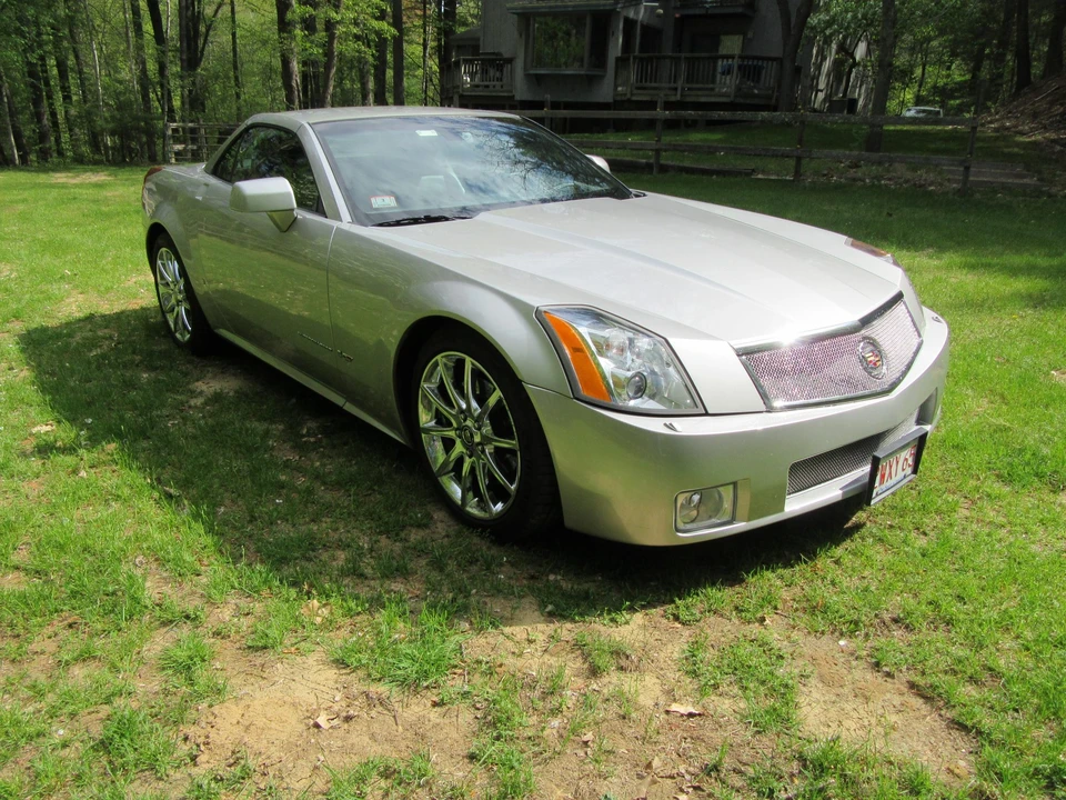 2008 Cadillac XLR-V - Image 11 of 31