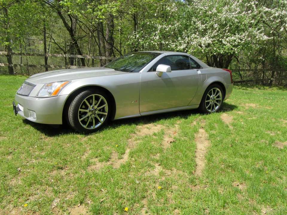 2008 Cadillac XLR-V - Image 5 of 31