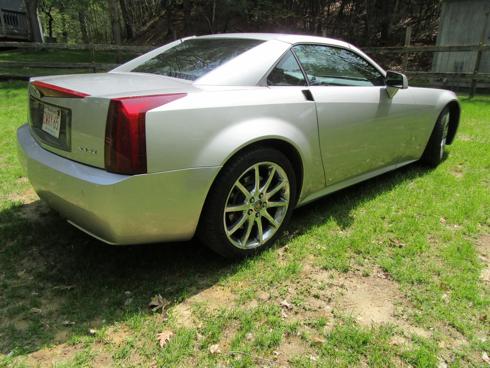 2008 Cadillac XLR-V - Image 15 of 31