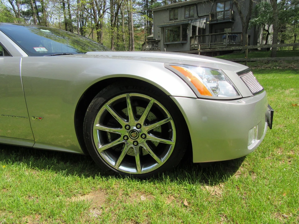 2008 Cadillac XLR-V - Image 26 of 31