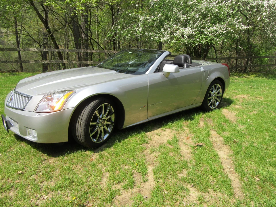 2008 Cadillac XLR-V - Image 6 of 31