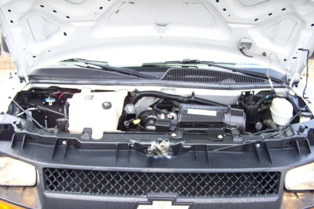 2008 Chevrolet Express - Image 6 of 7