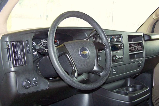 2008 Chevrolet Express - Image 5 of 7