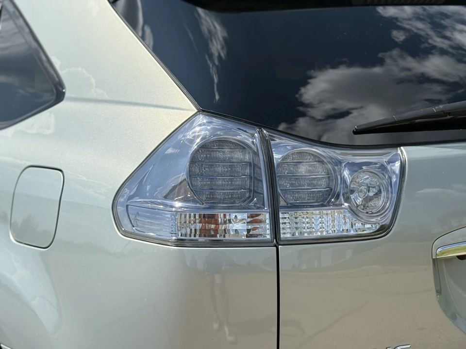 2008 Lexus RX 2nd Gen - Image 27 of 31