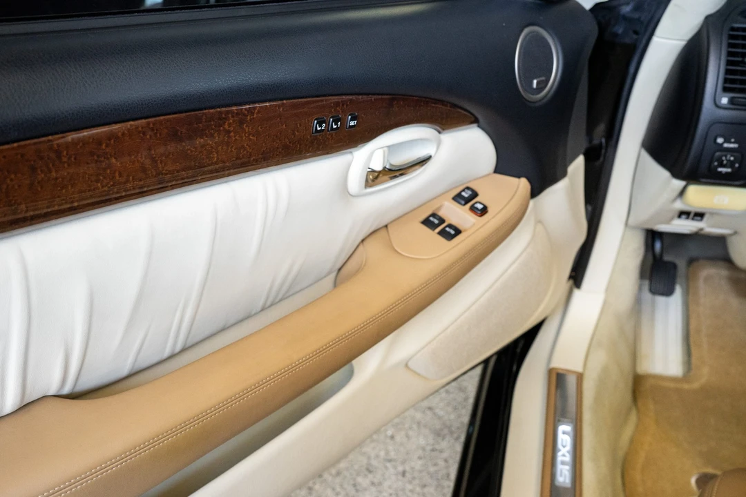 2008 Lexus SC430 - Image 27 of 31