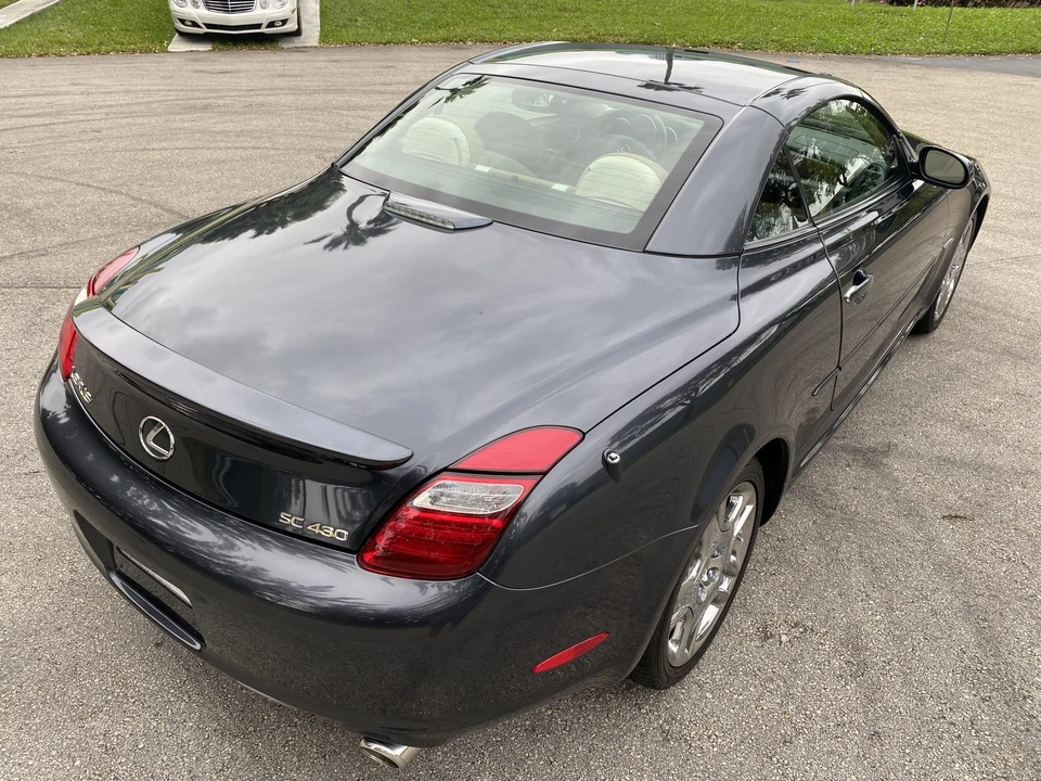 2008 Lexus SC430 - Image 18 of 31