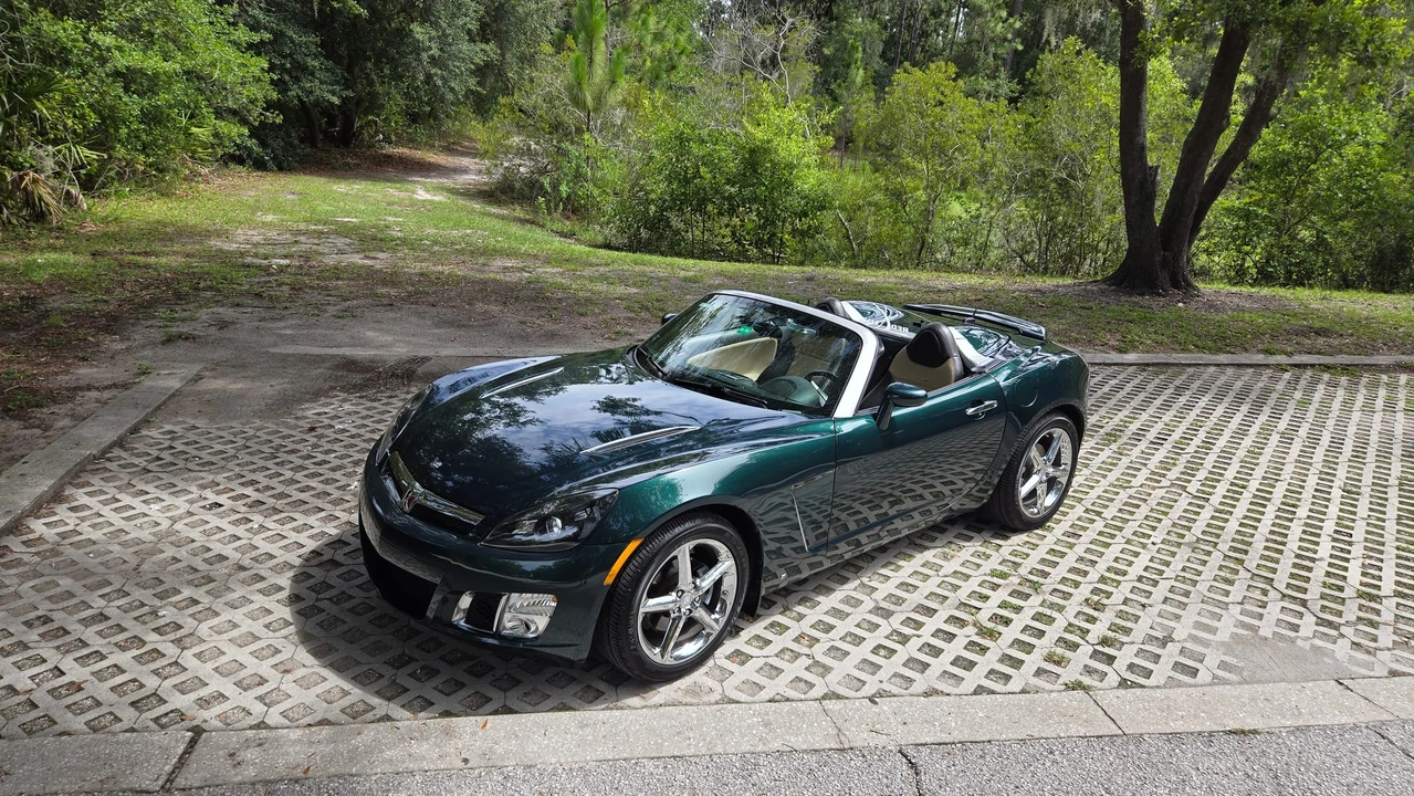 2008 Saturn Sky Red Line - Image 3 of 31