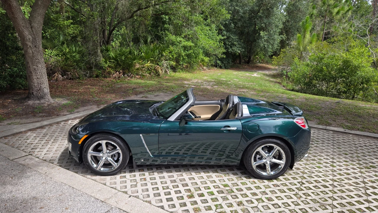 2008 Saturn Sky Red Line - Image 17 of 31