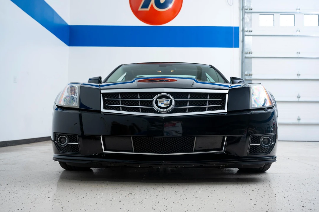 2009 Cadillac XLR - Image 11 of 31