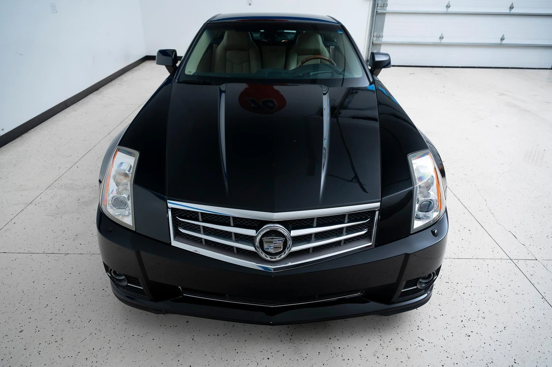2009 Cadillac XLR - Image 10 of 31