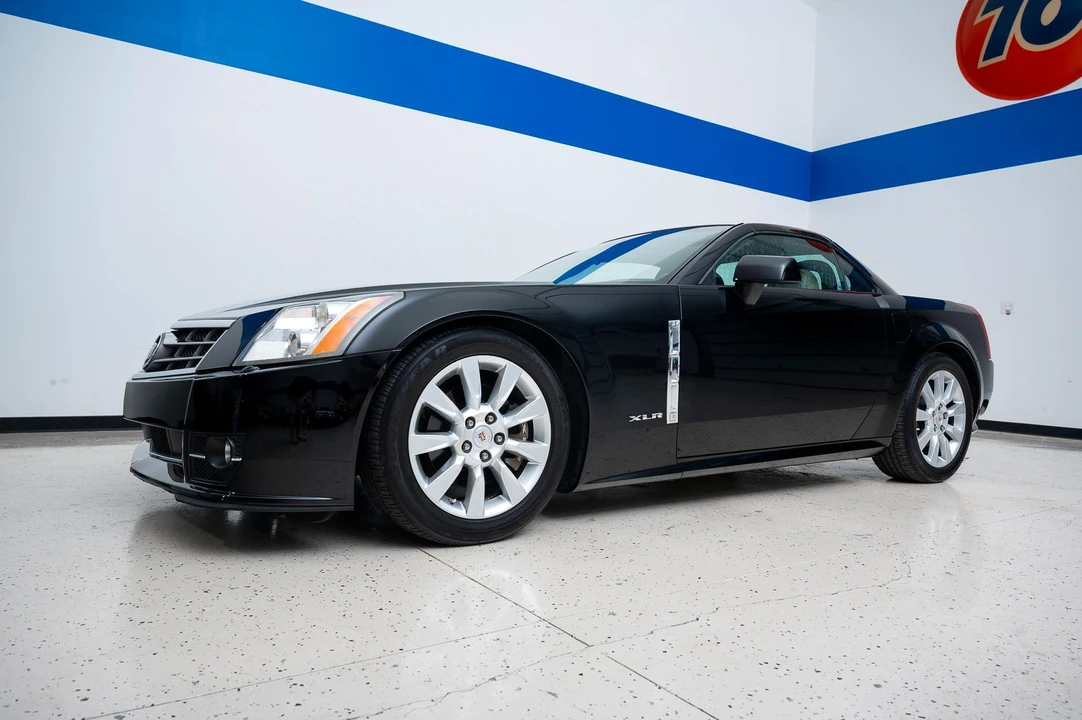 2009 Cadillac XLR - Image 13 of 31