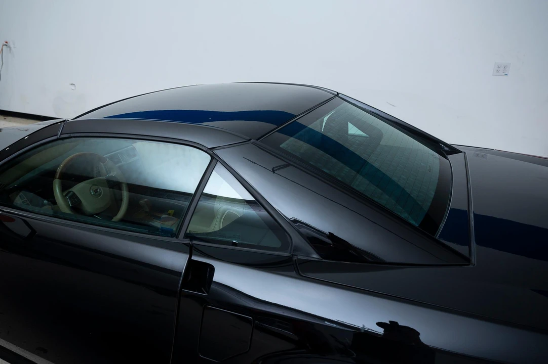 2009 Cadillac XLR - Image 28 of 31