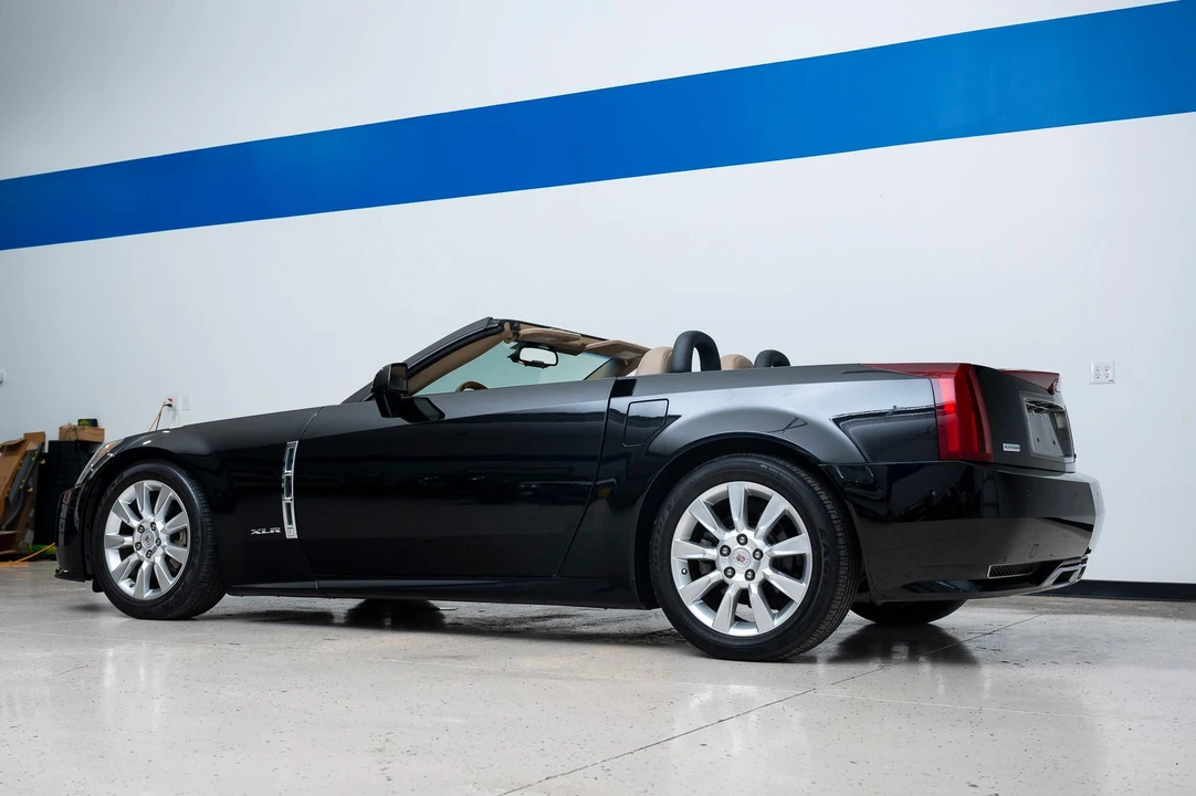 2009 Cadillac XLR - Image 4 of 31