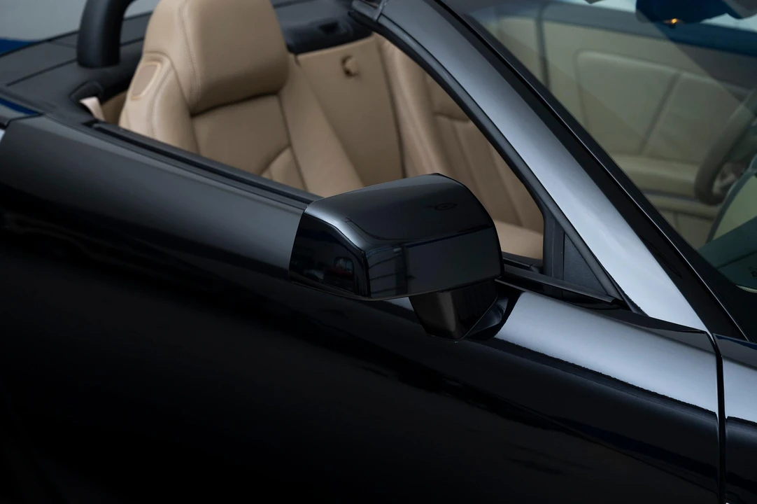 2009 Cadillac XLR - Image 25 of 31