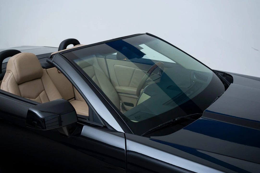 2009 Cadillac XLR - Image 26 of 31