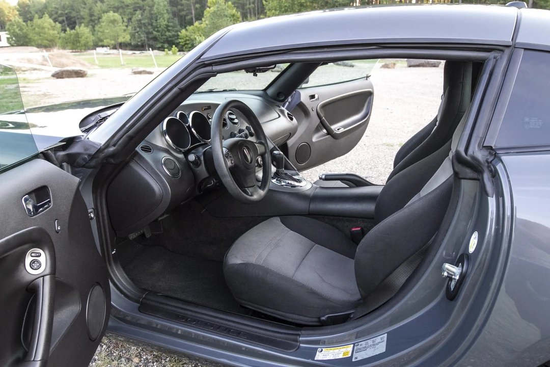2009 Pontiac Solstice - Image 24 of 31