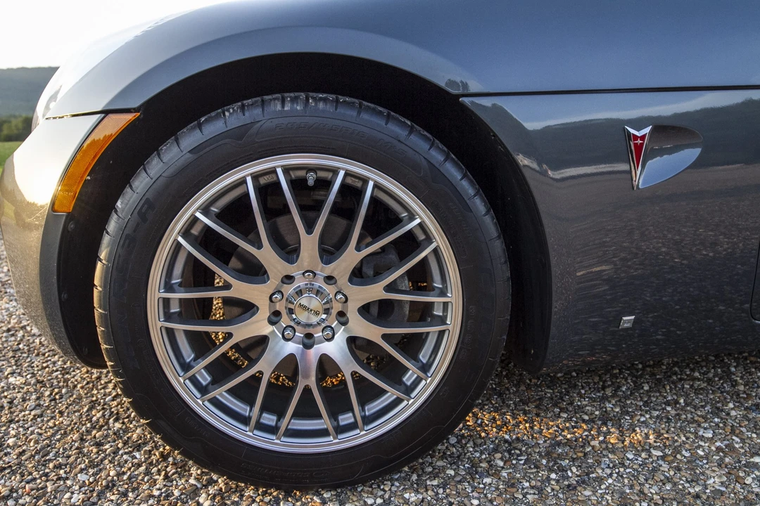 2009 Pontiac Solstice - Image 23 of 31