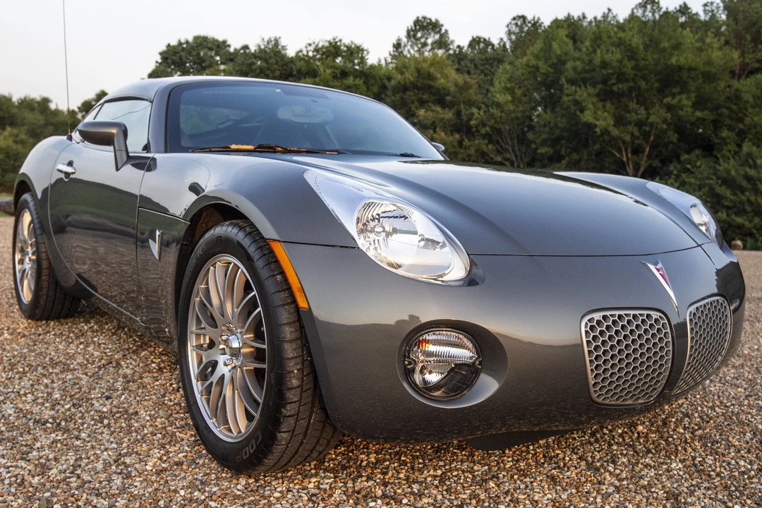 2009 Pontiac Solstice - Image 4 of 31
