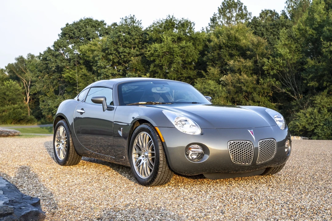 2009 Pontiac Solstice - Image 3 of 31