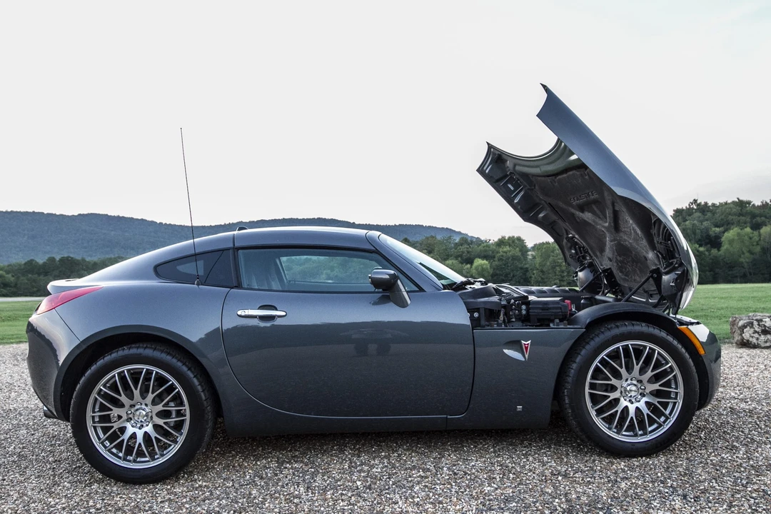 2009 Pontiac Solstice - Image 14 of 31