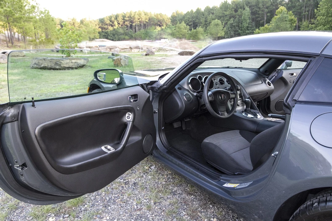 2009 Pontiac Solstice - Image 25 of 31