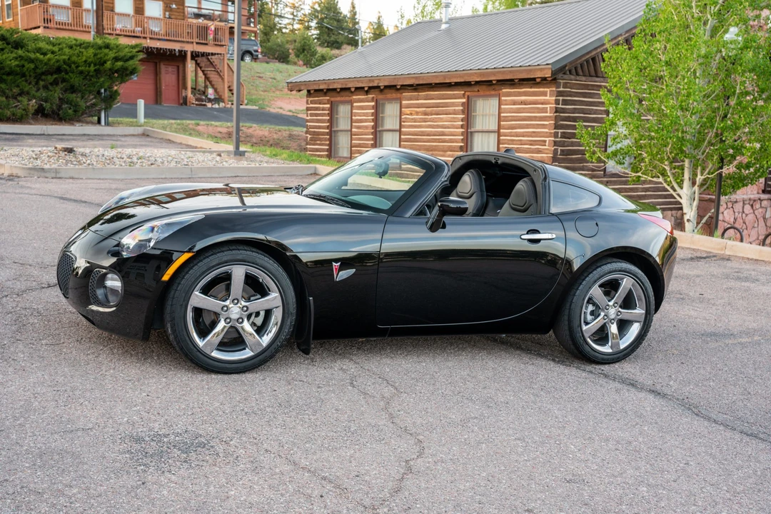 2009 Pontiac Solstice GXP - Image 3 of 31