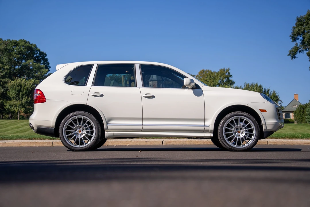 2009 Porsche 955/957 Cayenne - Image 14 of 31