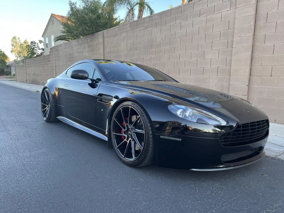 2010 Aston Martin V8 Vantage (2006-2017) - Image 13 of 31