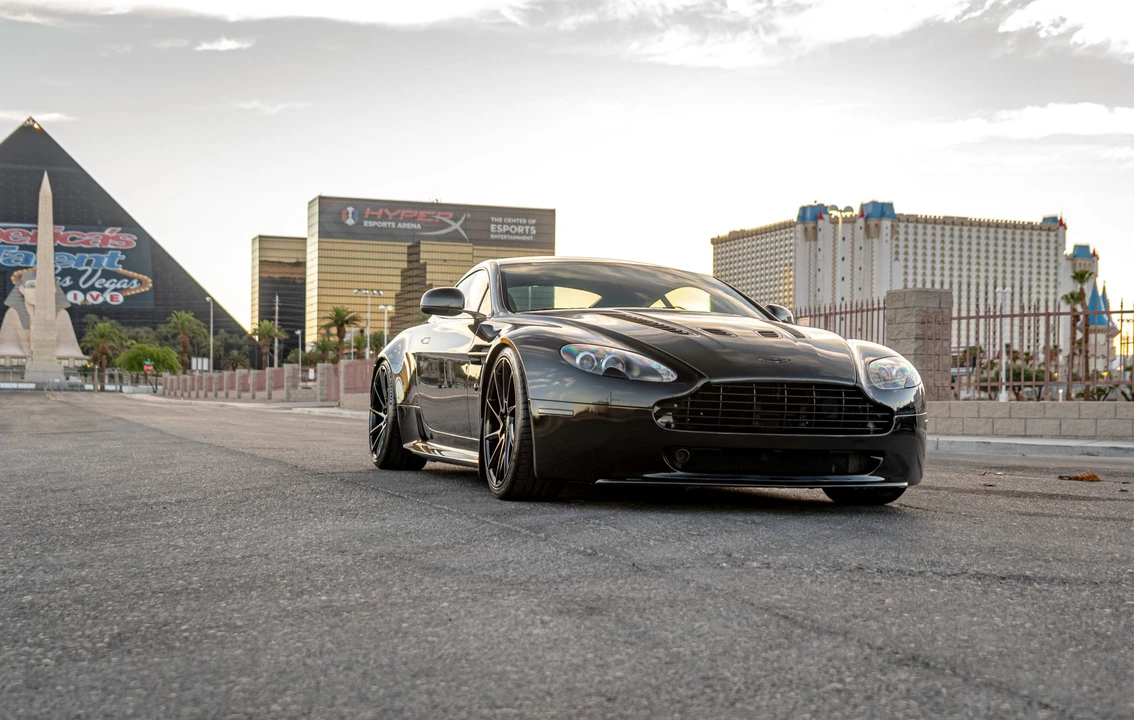 2010 Aston Martin V8 Vantage (2006-2017) - Image 12 of 31