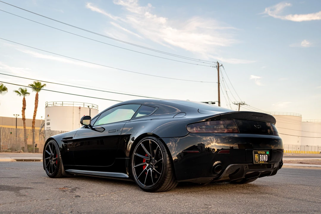 2010 Aston Martin V8 Vantage (2006-2017) - Image 17 of 31