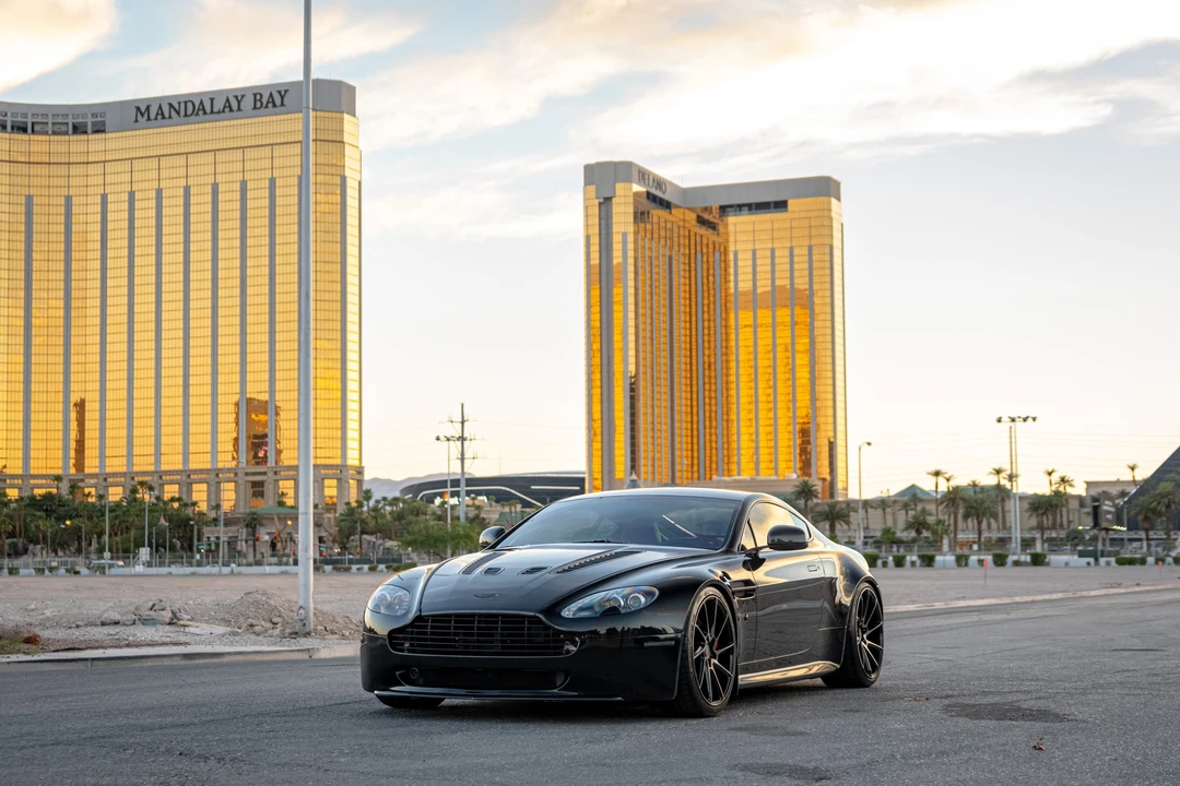 2010 Aston Martin V8 Vantage (2006-2017) - Image 4 of 31
