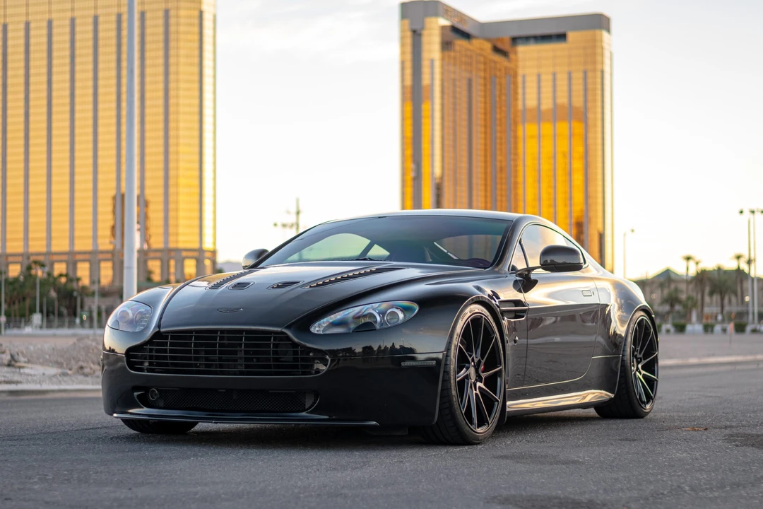 2010 Aston Martin V8 Vantage (2006-2017) - Image 5 of 31