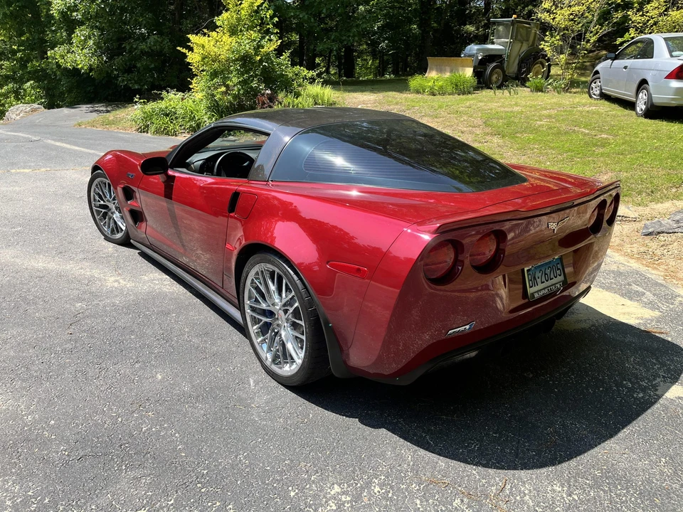 2010 Chevrolet Corvette C6 ZR1 - Image 19 of 31