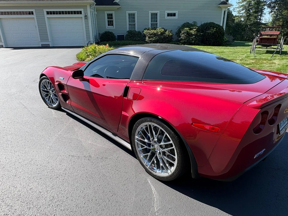 2010 Chevrolet Corvette C6 ZR1 - Image 29 of 31