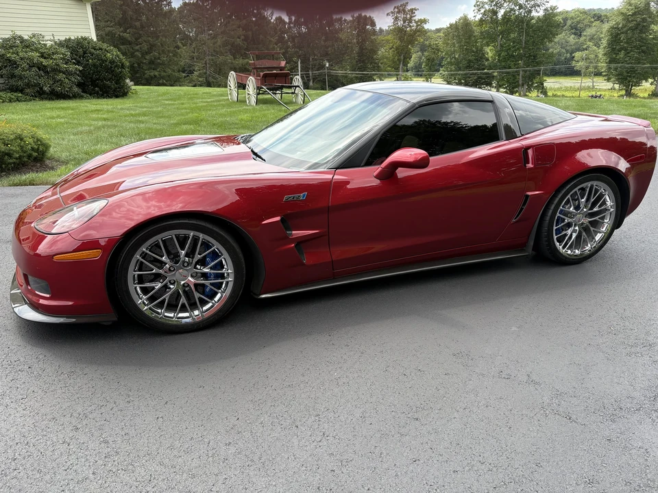 2010 Chevrolet Corvette C6 ZR1 - Image 5 of 31