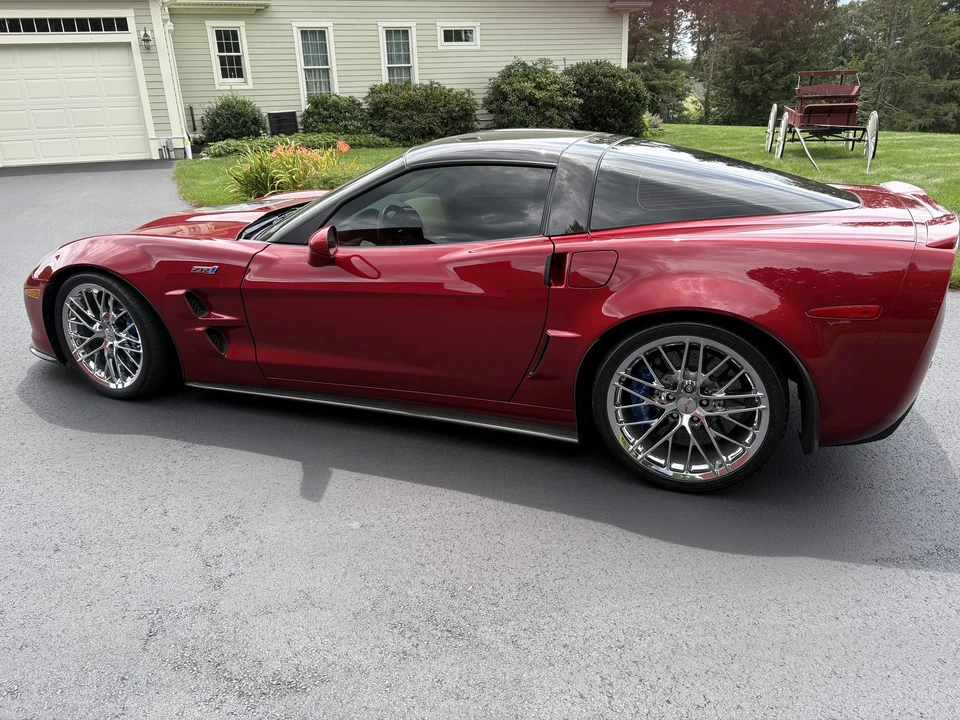 2010 Chevrolet Corvette C6 ZR1 - Image 6 of 31