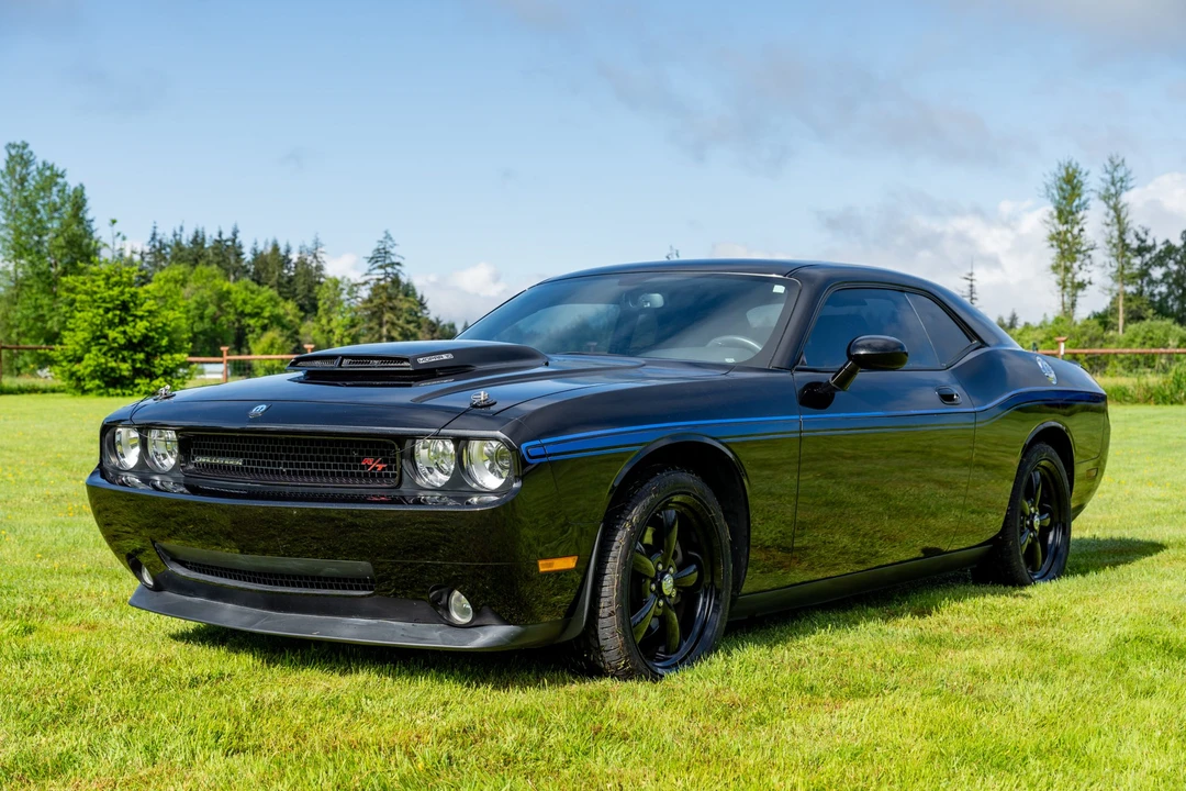 2010 Dodge Challenger 3rd Gen - Image 2 of 31