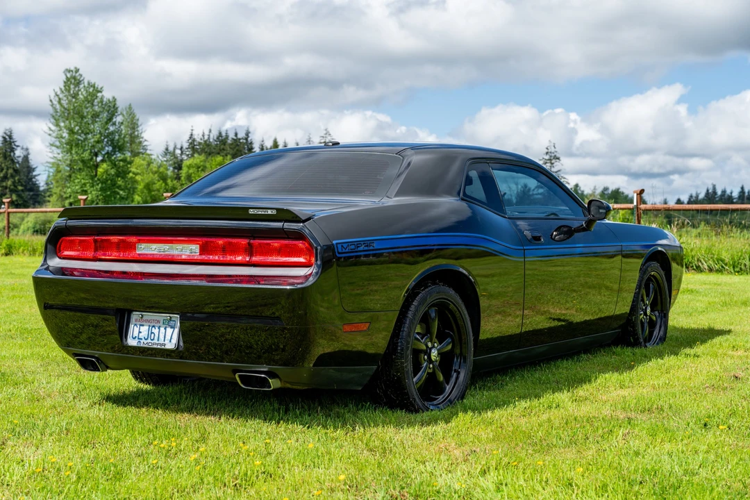 2010 Dodge Challenger 3rd Gen - Image 5 of 31