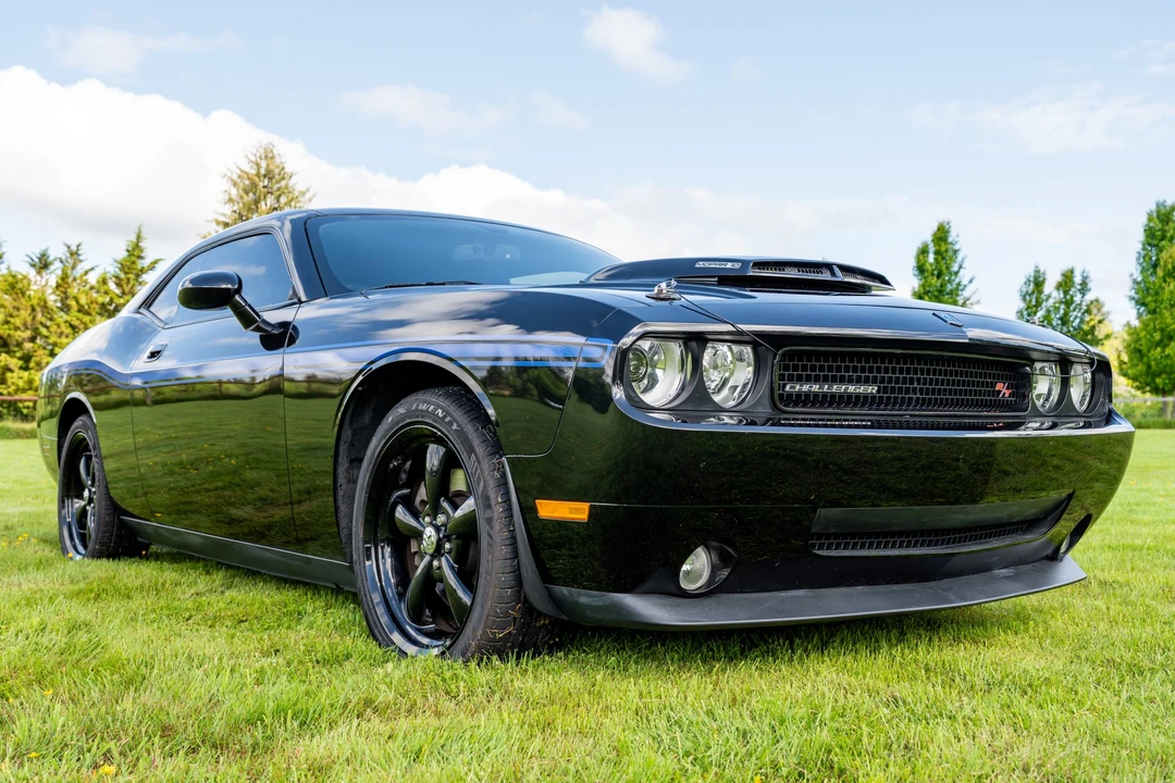 2010 Dodge Challenger 3rd Gen - Image 9 of 31